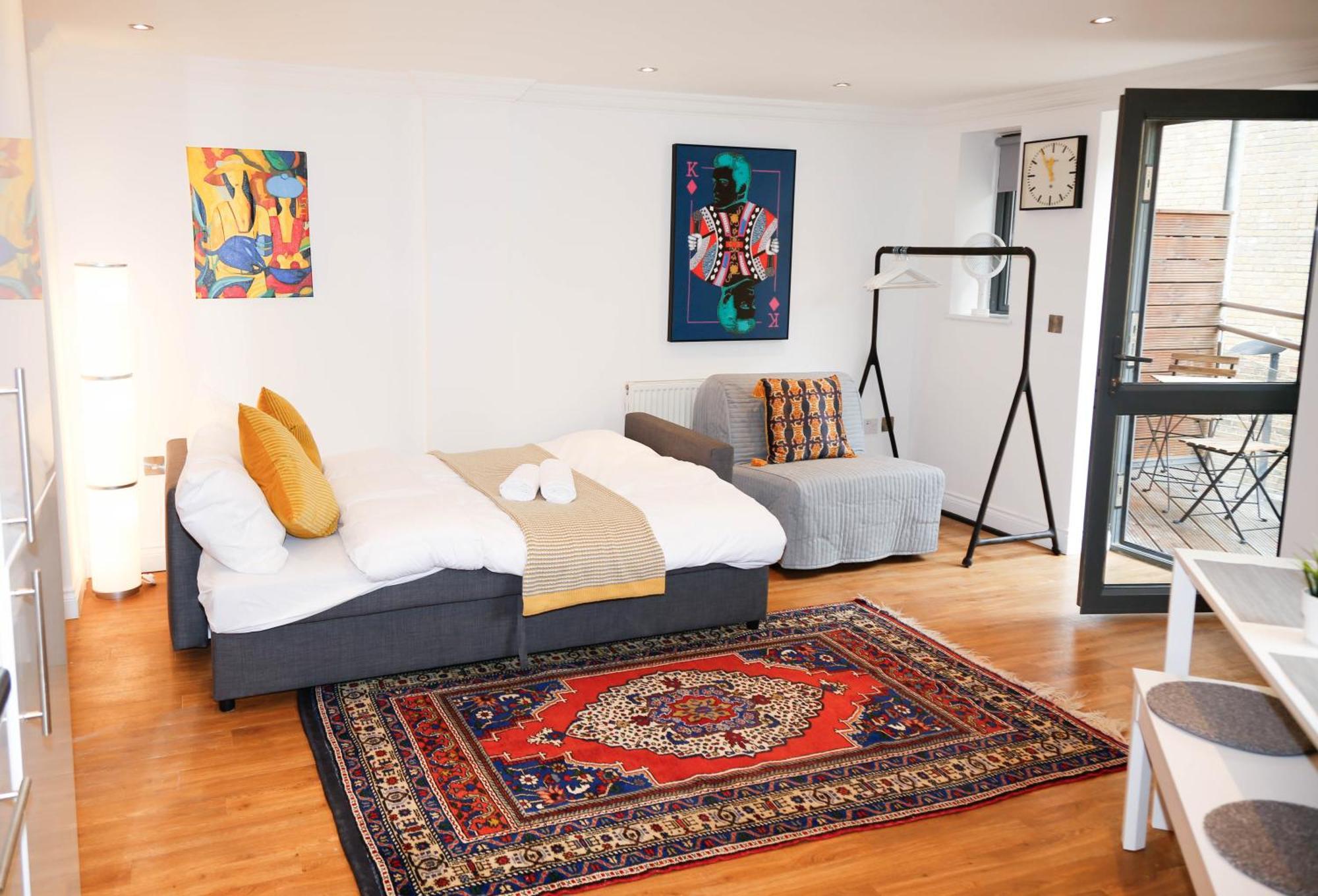 New Luxury Apartments In Central Location Next To Shops, Cafes, Bars & Metro Londres Exterior foto