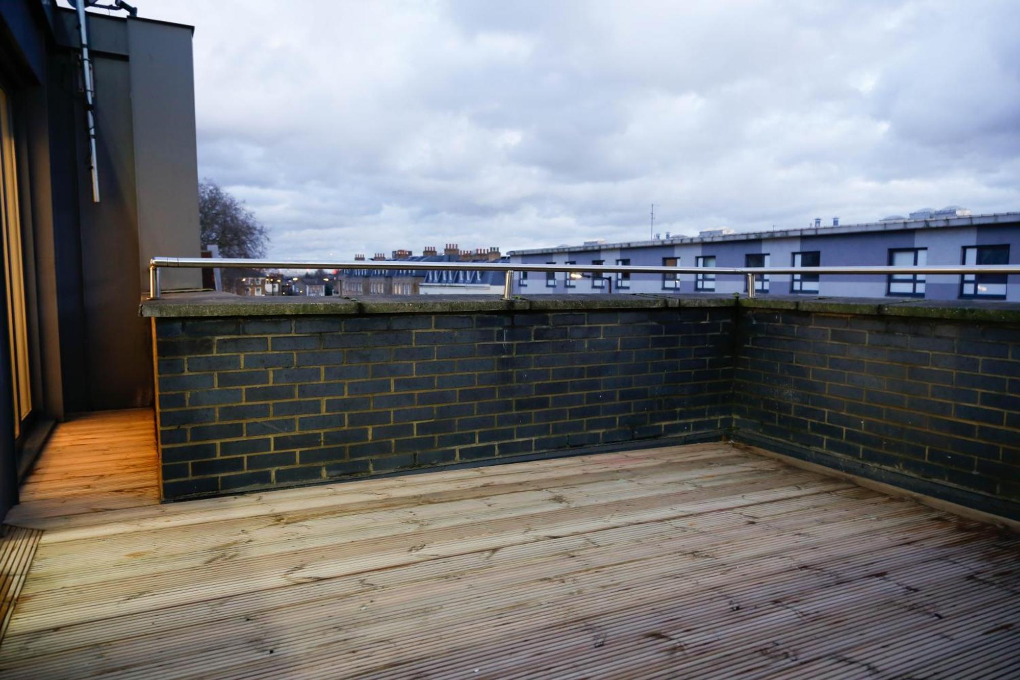New Luxury Apartments In Central Location Next To Shops, Cafes, Bars & Metro Londres Exterior foto
