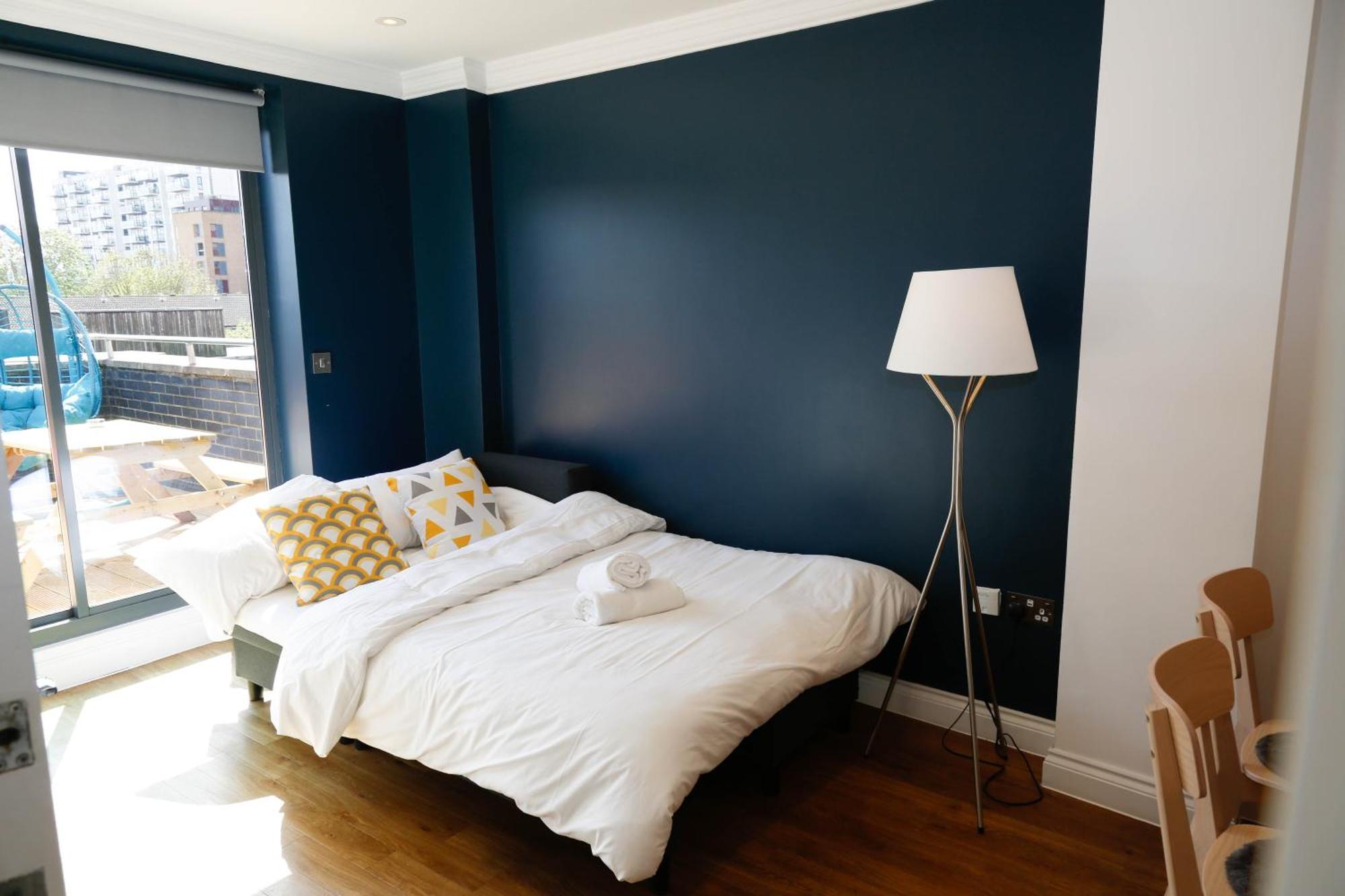 New Luxury Apartments In Central Location Next To Shops, Cafes, Bars & Metro Londres Exterior foto
